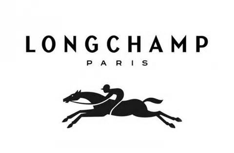 Longchamp continue son développement digital dans ses points de vente