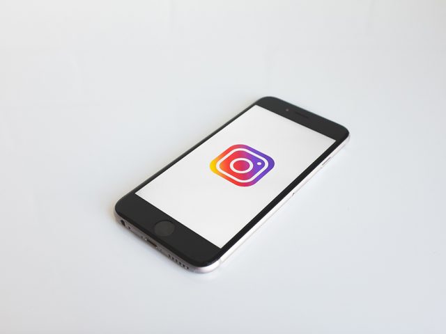 Instagram Checkout permettra de faire des achats directement à partir du “feed”